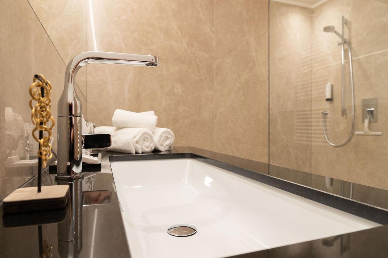 Nice Living Neue- Moderne Apartments Im Herzen Von Brixen - Kostenlose Brixencard - Ideal Fuer Familien, Paare, Geschaeftsreisende Und Allen Urlaubs Hungrigen Exteriör bild